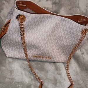 Michael Kors purse don’t use anymore